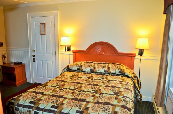 Upstairs Suite 117 Photo 4