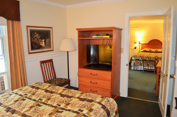 Upstairs Suite 117 Photo 1